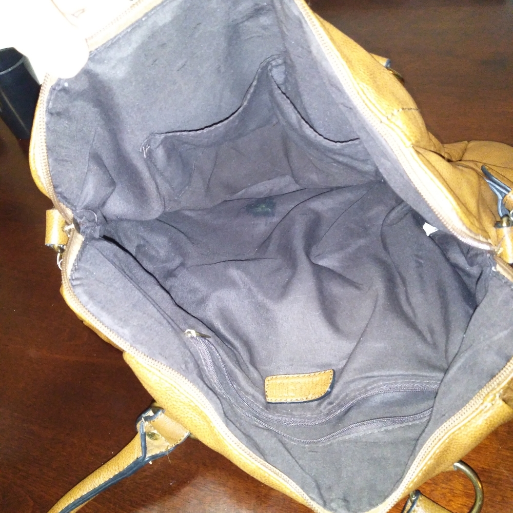 Large purse - Picture 2 of 3